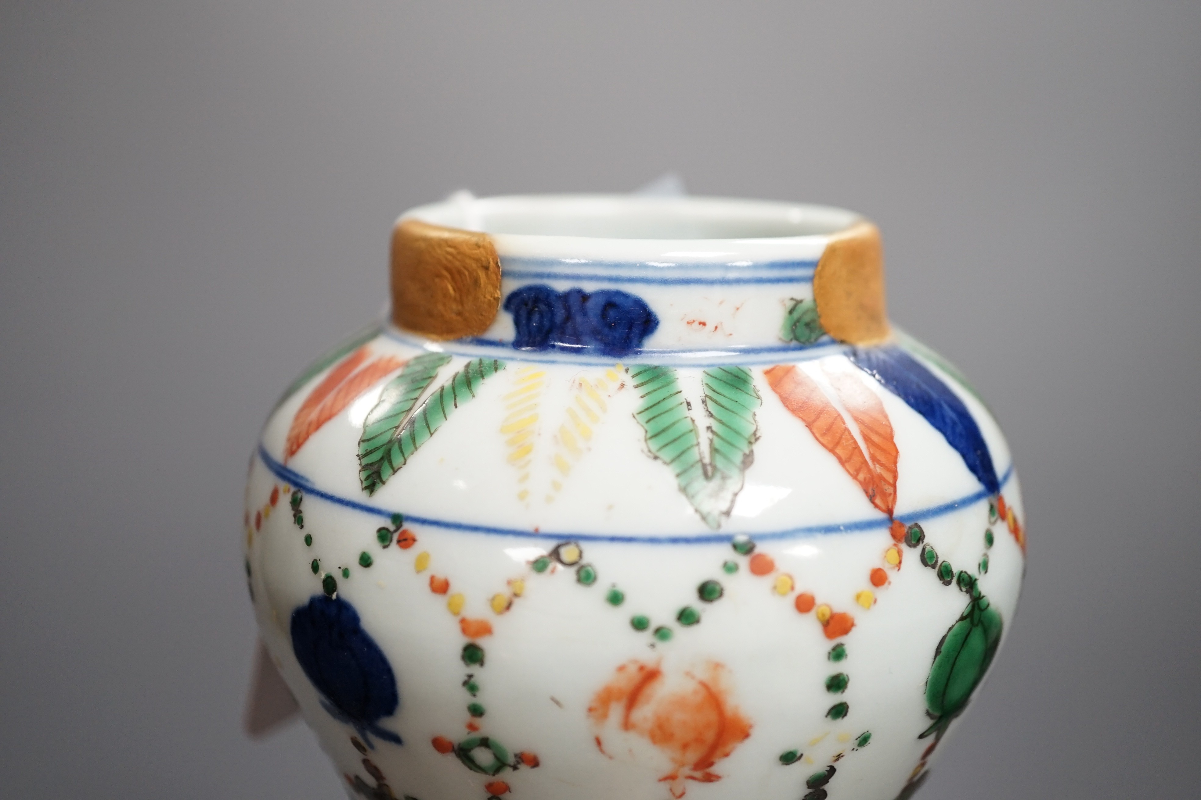 A Chine wucai 'dragon' vase, Jiajing mark, 19th/20th century, height 43cm